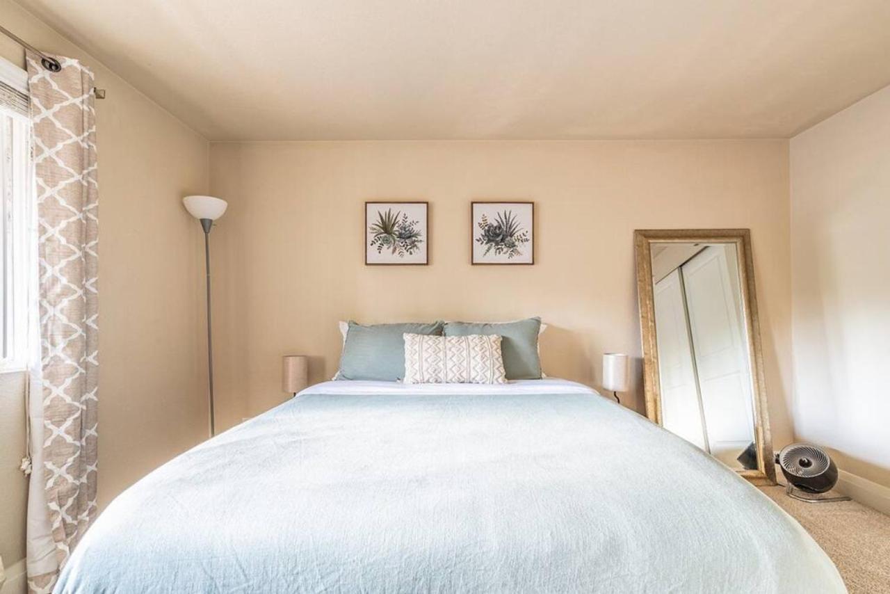 Modern And Spacious Apartment- Gym, Wifi, Free Parking Seattle Buitenkant foto