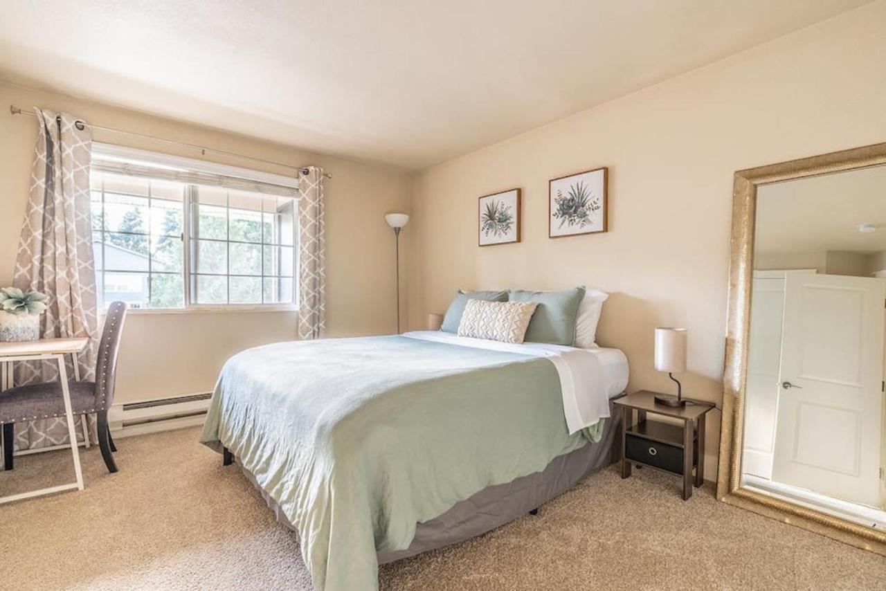 Modern And Spacious Apartment- Gym, Wifi, Free Parking Seattle Buitenkant foto