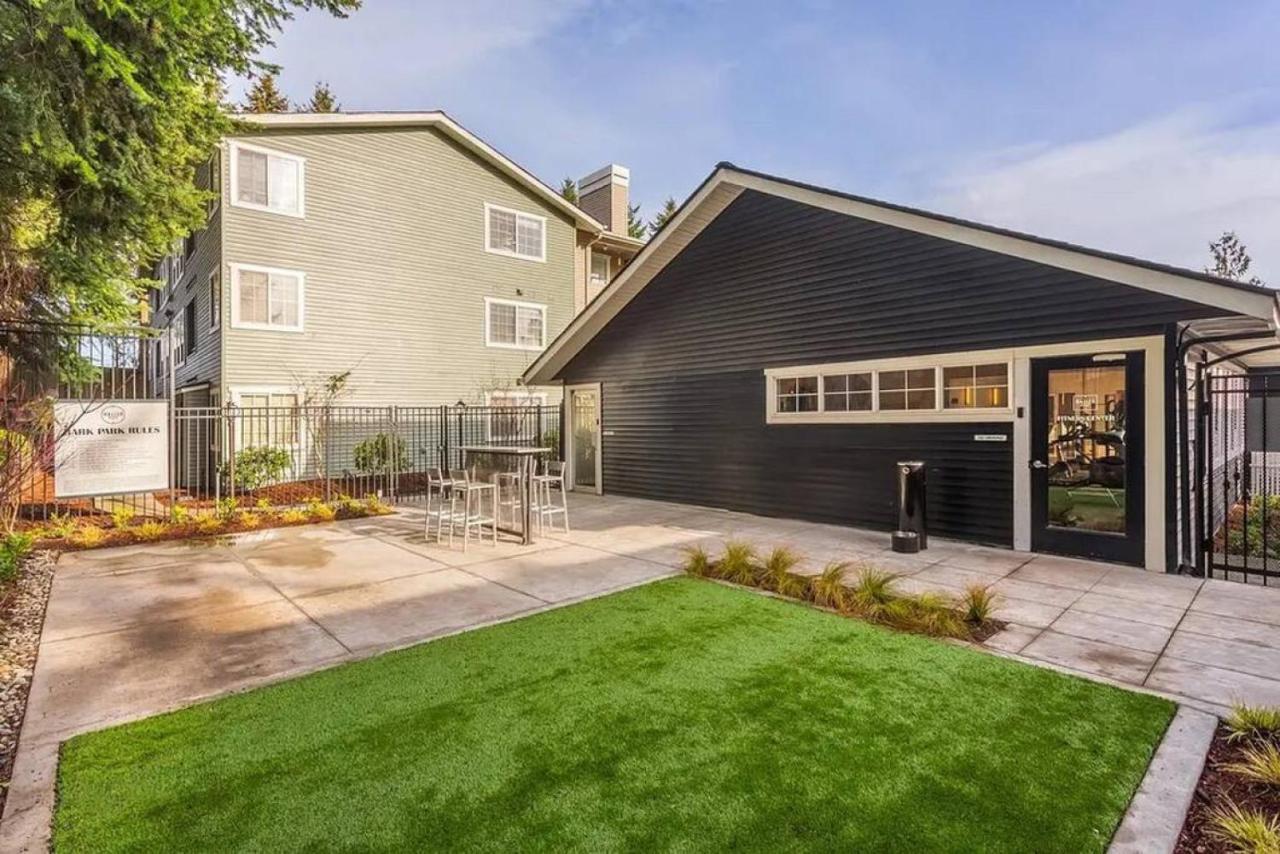 Modern And Spacious Apartment- Gym, Wifi, Free Parking Seattle Buitenkant foto